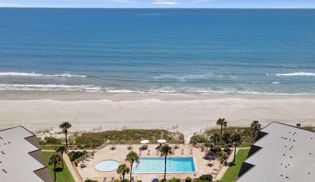 B207 Oceanfront Townhome at Crescent Beach, St. Augustine, B207: Shore Beats Work