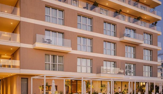B21 Lifestyle Hotel