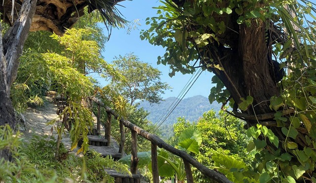 Ba Be Lakeside Bungalow