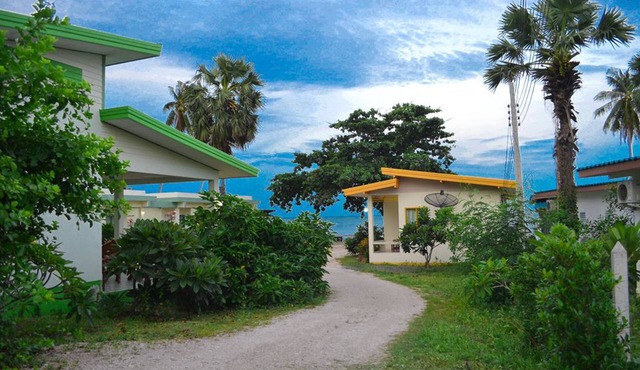 Baan Chomlay Resort