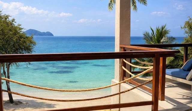 Baan Jai Dee Beach Front Hotel