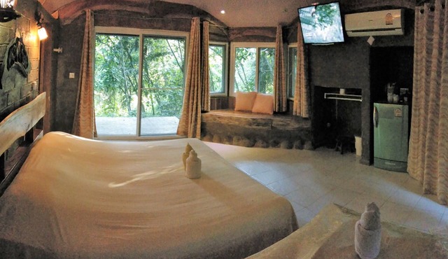 Baandin Chiewlarn Resort