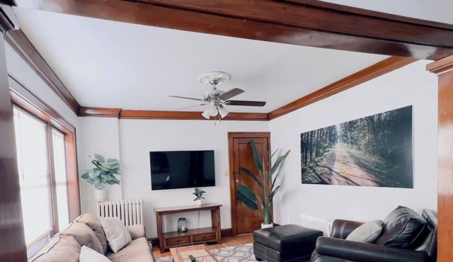 Babich Building - 2 Bedroom - Lower Apt #2