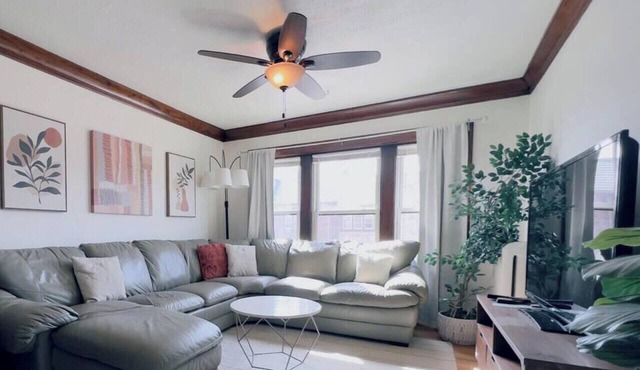 Babich Building - 3 Bedroom - Upper Apt #4
