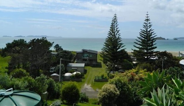 Bach With a View - Opito Bay Bach