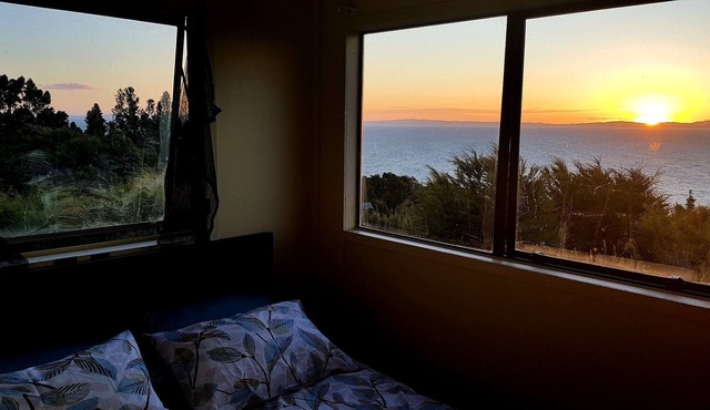 Bach with Stunning Sea Views in Conscious Community