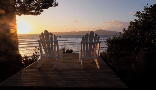 Bach251 absolute beachfront