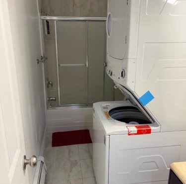 Bachelor and Double room in Bedford, Halifax