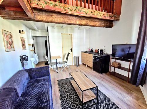 Bachelor Duplex - hypercentre - metro - wifi