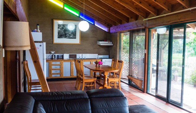 Back Forest Retreat Sunrise Cottage