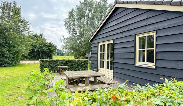 Back to basic nature cottage near the Biesbosch