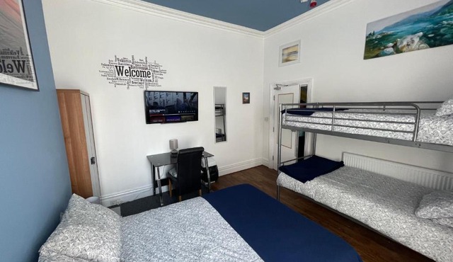 Backpackers Blackpool Hotel & Suites