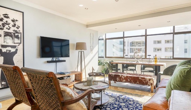 Backup-Powered Bantry Bay View 2 Bed Apartment