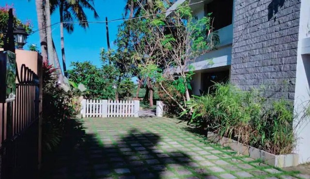 Backwater facing villa in Vytilla, Kochi