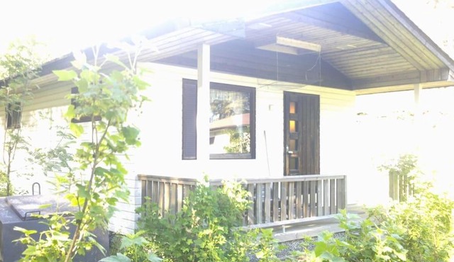 Backyard Cabin With Veranda By Kemi River In Keminmaa