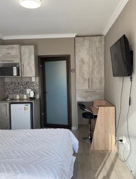 Backyard flat in Cimbebasia