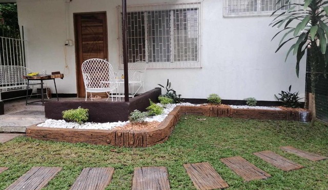 Bacolod Tiny House FAST WIFI with Barbeque Area