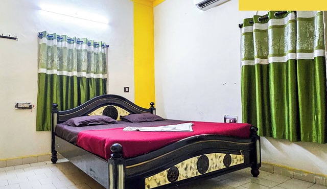 "Bacpack Monkey Homestay – Your Cozy Adventure Hub!"