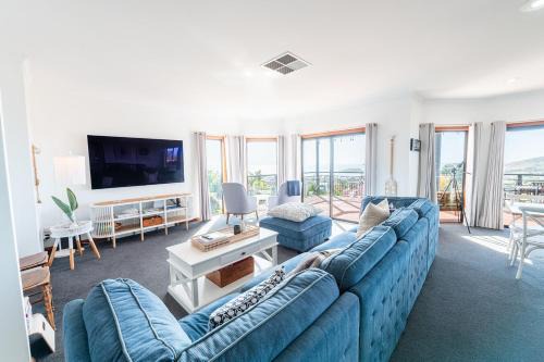 BaeView - Panoramic Group Stay Above Encounter Bay