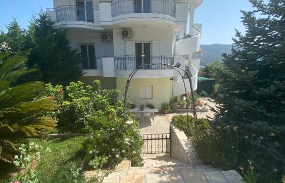 Bafas Apartments