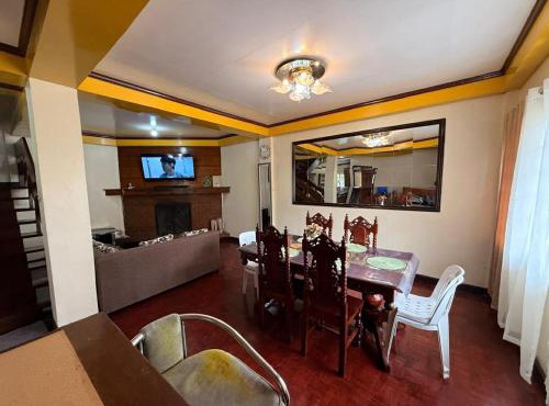Baguio Transient Villa with Balcony & Fireplace