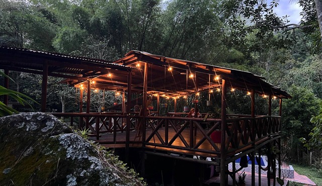 Bahareque Hostal