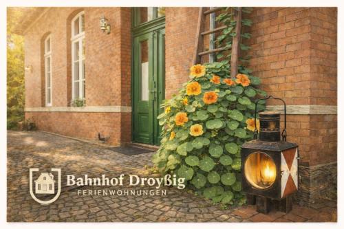 Bahnhof Droyßig - Übernachten im Denkmal
