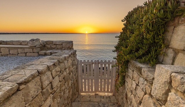 BAIA L'AURA accesso diretto al mare