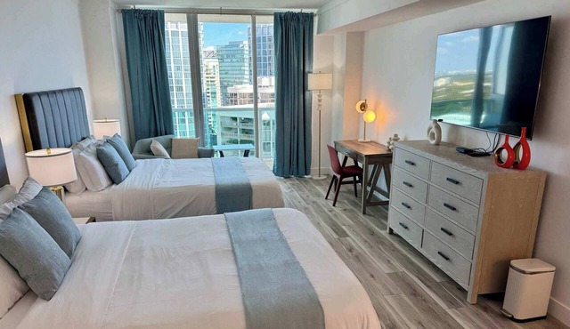 Balcony Ocean View ! Pool - WiFi - Gym - Parking