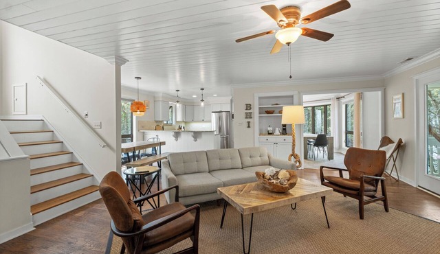 Bald Head Island. 5 Bedroom. BHI Club Access. Near marina and beach.