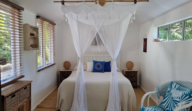 Bali Haven - Part of Coromandel Eco Sanctuary. Pet Friendly/Tranquil/Chimenea