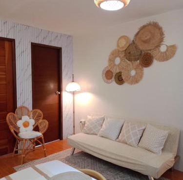 Bali inspired 2 bedroom in Lipa netflix pool and parking