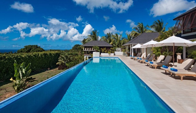 Balinese Villa with Ocean Views and Pool - Tom Tom