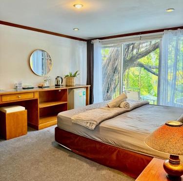 Ban Mali Cafe & Riverside Stay