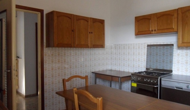 BandB: two bedrooms; shared bathroom, kitchen, living room, balcony, parking