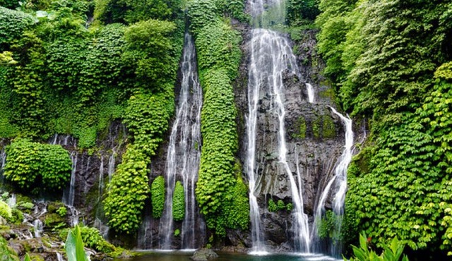 Banyumala Waterfall Trek, Bedugul and Lake Beratan Tour