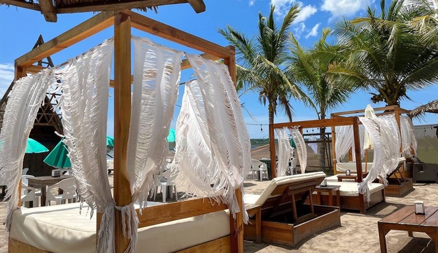 Baos Hotel & Restaurant