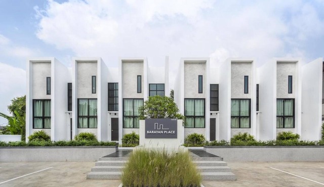 Barayan Place