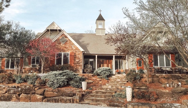 BarDew Valley Inn