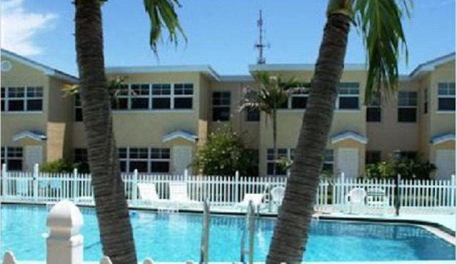Barefoot Beach Resort