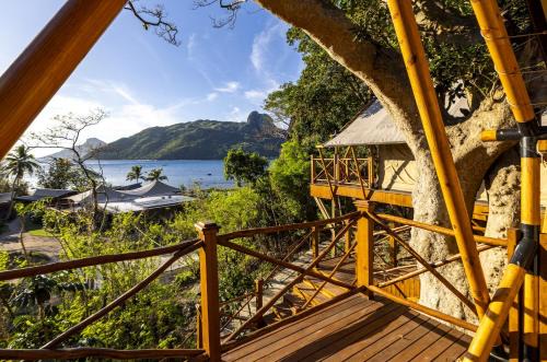 Barefoot Kuata Island Resort
