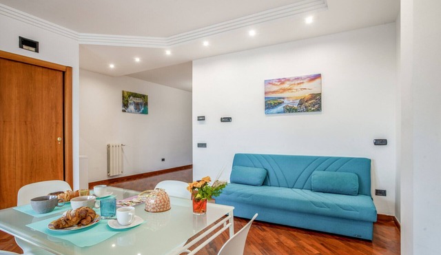 Bari Waterfront Apartment