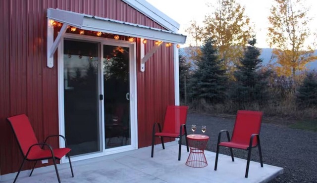 Barn Studio with King Bed & No Extra Fees!