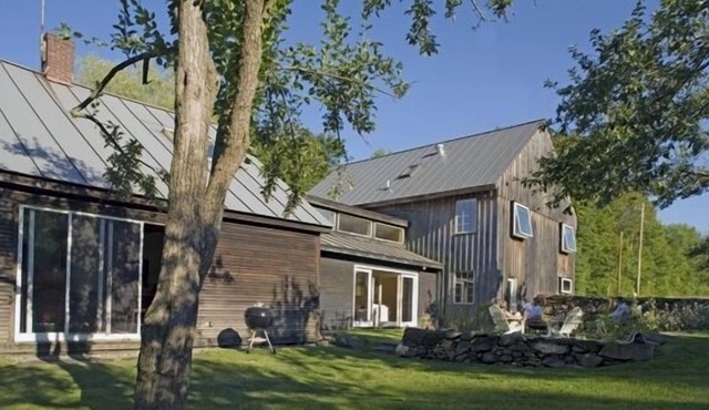 Barnard Lodge: Restored and Spacious 1795 Cape Home -