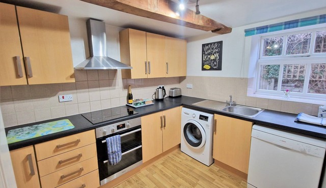 Barnyard Cottage - three bedroom barn conversion with free wi-fi