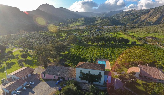 Barone GR Macrì Agriturismo Modi
