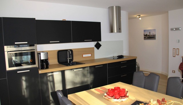 * Barrier-free apartment on the ground floor, 2 bedrooms., + Quiet location (dead end)