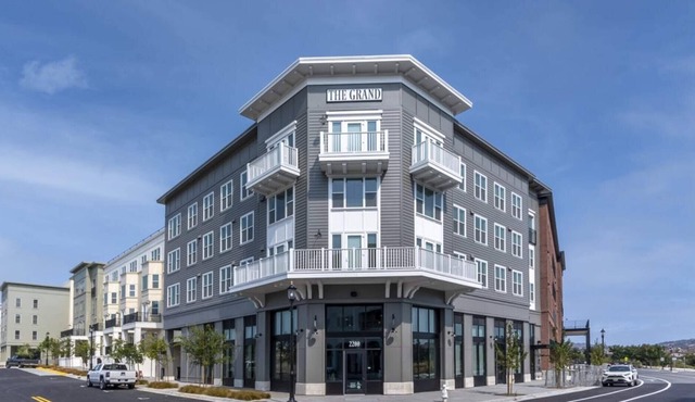 Barsala | Premier 2BD in the Hercules neighborhood; self check-in