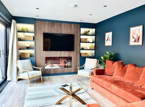 Barton Suites Luxury Home 2 of 2 Sleeps 6