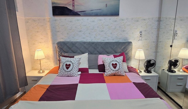 Basement apartment studio in Lisbon Portugal, near the center.